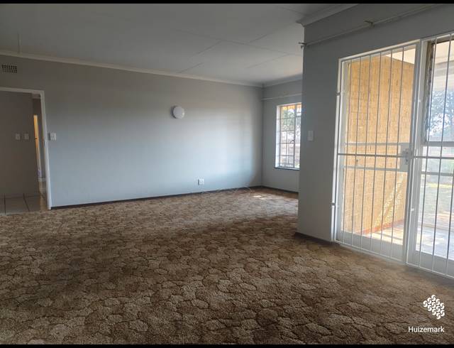 3 BEDROOM HOUSE TO LET IN VAALPARK